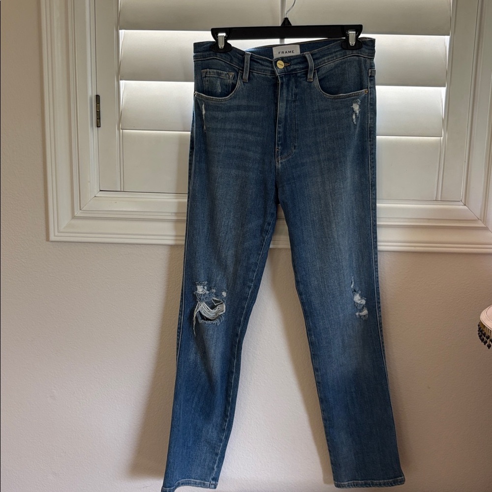 Frame Le Sylvie  Distressed Blue Jeans